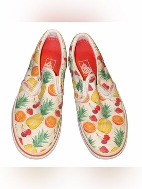 Vans Kids Slip-On Sneakers in Cream with Multicolor Fruit Print